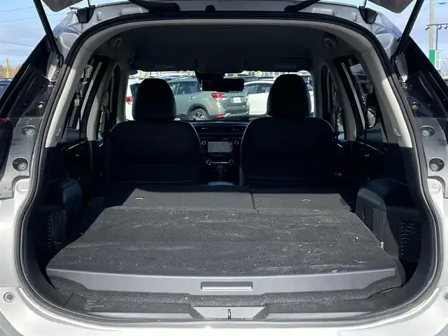 日産 エクストレイル ハイブリッド 20S 道央・札幌 2020(令2)年 8.8万km ブリリアントシルバー ４WD/純正SDナビ/AM/FM/BT/CD/AUX/ワンセグ/衝突被害軽減ブレーキ/横滑り防止装置/クルーズコントロール/ダウンヒルアシストコントロール/パーキングアシスト/クリアランスソナー/バックカメラ/サイドカメラ/フロントカメラ/全方位カメラ/アラウンドビューモニター/ビルトインETC/レザーシート/ステアリングリモコン/ECON/プッシュスタート/スマートキー/ハロゲンヘッドライト/オートライト/フォグランプ/ヘッドライトレベライザー/電動格納ミラー/ウィンカーミラー/社外フロアマット/ドアバイザー/スペアキー/スチールホイール付夏タイヤ積込/　（純正ホイールキャップ有）/225/65/R17/2019年/山3mm