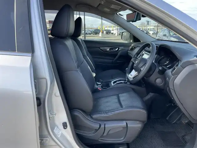 日産 エクストレイル ハイブリッド 20S 道央・札幌 2020(令2)年 8.8万km ブリリアントシルバー ４WD/純正SDナビ/AM/FM/BT/CD/AUX/ワンセグ/衝突被害軽減ブレーキ/横滑り防止装置/クルーズコントロール/ダウンヒルアシストコントロール/パーキングアシスト/クリアランスソナー/バックカメラ/サイドカメラ/フロントカメラ/全方位カメラ/アラウンドビューモニター/ビルトインETC/レザーシート/ステアリングリモコン/ECON/プッシュスタート/スマートキー/ハロゲンヘッドライト/オートライト/フォグランプ/ヘッドライトレベライザー/電動格納ミラー/ウィンカーミラー/社外フロアマット/ドアバイザー/スペアキー/スチールホイール付夏タイヤ積込/　（純正ホイールキャップ有）/225/65/R17/2019年/山3mm