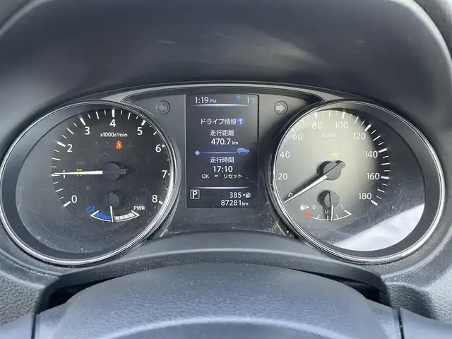 日産 エクストレイル ハイブリッド 20S 道央・札幌 2020(令2)年 8.8万km ブリリアントシルバー ４WD/純正SDナビ/AM/FM/BT/CD/AUX/ワンセグ/衝突被害軽減ブレーキ/横滑り防止装置/クルーズコントロール/ダウンヒルアシストコントロール/パーキングアシスト/クリアランスソナー/バックカメラ/サイドカメラ/フロントカメラ/全方位カメラ/アラウンドビューモニター/ビルトインETC/レザーシート/ステアリングリモコン/ECON/プッシュスタート/スマートキー/ハロゲンヘッドライト/オートライト/フォグランプ/ヘッドライトレベライザー/電動格納ミラー/ウィンカーミラー/社外フロアマット/ドアバイザー/スペアキー/スチールホイール付夏タイヤ積込/　（純正ホイールキャップ有）/225/65/R17/2019年/山3mm