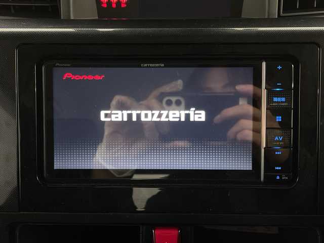 トヨタ ルーミー G 新潟県 2024(令6)年 0.8万km ブラックマイカメタリック 4WD/スマートアシスト/メモリナビ/　CD/DVD/Bluetooth/フルセグ/バックカメラ/両側パワースライドドア/LEDオートライト/シートヒーター/ステアリングリモコン/レーンキープアシスト/フォグランプ/電格ミラー/ウィンカーミラー/スマートキー/ビルトインETC