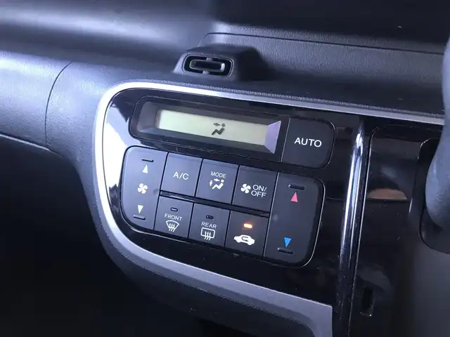 ホンダ Ｎ ＢＯＸ カスタム G Aパッケージ 栃木県 2014(平26)年 7.3万km プレミアムホワイトパール 株)IDOMが運営する【じしゃロン小山店】の自社ローン専用車両になります。こちらは現金またはオートローンご利用時の価格です。自社ローンご希望の方は別途その旨お申付け下さい//禁煙車/純正フルセグナビ/（CD/DVD/AM/FMラジオ）/スマートキー/プッシュスタート/バックカメラ/片側パワースライドドア/チップアップシート/シティブレーキアクティブシステム/アイドリングストップ/ステアリングリモコン/電動格納ドアミラー/パワーウインドウ/オートライト