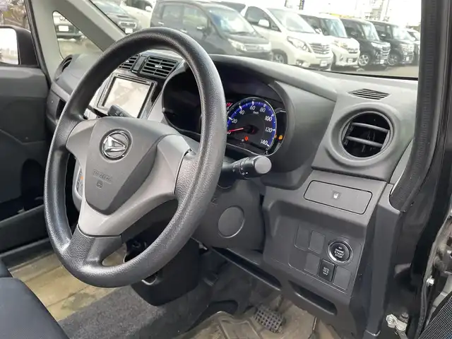 ダイハツ ムーヴ カスタム X 道北・旭川 2013(平25)年 5.3万km ブラックマイカメタリック (株)IDOMが運営する【じしゃロン旭川店】の自社ローン対象車両になります。こちらは現金ご利用時の価格です。/自社ローンご希望の方は別途その旨お申付け下さい/　/・社外オーディオ(CD/BT)/・エコアイドル/・電動格納ウィンカーミラー/・フロントデアイサー/・リアデフォッガー/・プッシュスタート/・スマートキー1個/・フォグランプ/・オートライト/・現車装着サマータイヤ 純正AW155/65R14