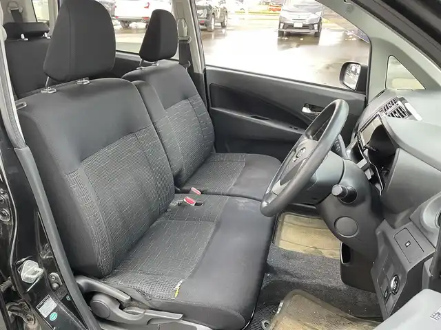 ダイハツ ムーヴ カスタム X 道北・旭川 2013(平25)年 5.3万km ブラックマイカメタリック (株)IDOMが運営する【じしゃロン旭川店】の自社ローン対象車両になります。こちらは現金ご利用時の価格です。/自社ローンご希望の方は別途その旨お申付け下さい/　/・社外オーディオ(CD/BT)/・エコアイドル/・電動格納ウィンカーミラー/・フロントデアイサー/・リアデフォッガー/・プッシュスタート/・スマートキー1個/・フォグランプ/・オートライト/・現車装着サマータイヤ 純正AW155/65R14