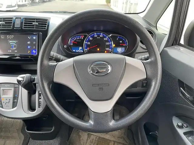 ダイハツ ムーヴ カスタム X 道北・旭川 2013(平25)年 5.3万km ブラックマイカメタリック (株)IDOMが運営する【じしゃロン旭川店】の自社ローン対象車両になります。こちらは現金ご利用時の価格です。/自社ローンご希望の方は別途その旨お申付け下さい/　/・社外オーディオ(CD/BT)/・エコアイドル/・電動格納ウィンカーミラー/・フロントデアイサー/・リアデフォッガー/・プッシュスタート/・スマートキー1個/・フォグランプ/・オートライト/・現車装着サマータイヤ 純正AW155/65R14