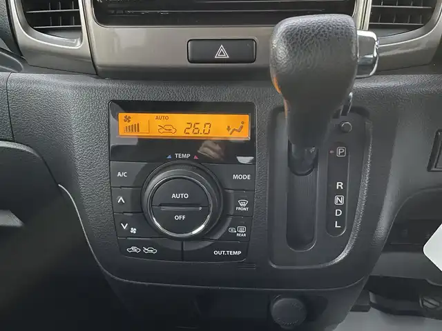 スズキ スペーシア カスタム Z 岩手県 2017(平29)年 11.9万km ムーンライトバイオレットPM 【(株)IDOMが運営する【じしゃロン盛岡店】の自社ローン対象車両になります。こちらは現金ご利用時の価格です。自社ローンご希望の方は別途その旨お申付け下さい。】/社外メモリナビ/AM/FM/CD/DVD/SD/BT/フルセグTV/バックカメラ/片側PWスライドドア/衝突被害軽減ブレーキ/レーンキープアシスト/アイドリングストップ/前席シートヒーター/プッシュスタート/スマートキー/スペアキーあり/ドアバイザー/フロアマット/社外AW+スタッドレス４本積込あり