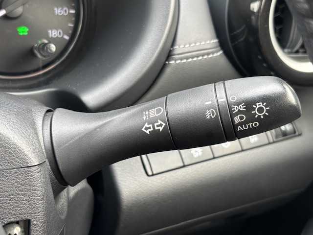 日産 キックス X 宮城県 2020(令2)年 3.7万km ラディアントレッド 登録時走行距離36519km/カープレイ対応ナビ/Alexa/AAC/ステアリングヒーター/ステアリングリモコン/デジタルインナーミラー/アラウンドビューモニター/プロパイロット/コーナーセンサー/ドライブレコーダー/ビルトインETC/ハーフレザーシート/シートヒーター（D＋N席）/純正アルミホイール/衝突軽減システム/純正LEDヘッドライト/スペアキー有/プッシュスタート