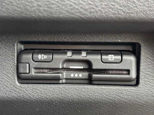 日産 キックス X 宮城県 2020(令2)年 3.7万km ラディアントレッド 登録時走行距離36519km/カープレイ対応ナビ/Alexa/AAC/ステアリングヒーター/ステアリングリモコン/デジタルインナーミラー/アラウンドビューモニター/プロパイロット/コーナーセンサー/ドライブレコーダー/ビルトインETC/ハーフレザーシート/シートヒーター（D＋N席）/純正アルミホイール/衝突軽減システム/純正LEDヘッドライト/スペアキー有/プッシュスタート