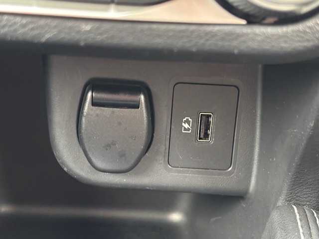 日産 キックス X 宮城県 2020(令2)年 3.7万km ラディアントレッド 登録時走行距離36519km/カープレイ対応ナビ/Alexa/AAC/ステアリングヒーター/ステアリングリモコン/デジタルインナーミラー/アラウンドビューモニター/プロパイロット/コーナーセンサー/ドライブレコーダー/ビルトインETC/ハーフレザーシート/シートヒーター（D＋N席）/純正アルミホイール/衝突軽減システム/純正LEDヘッドライト/スペアキー有/プッシュスタート