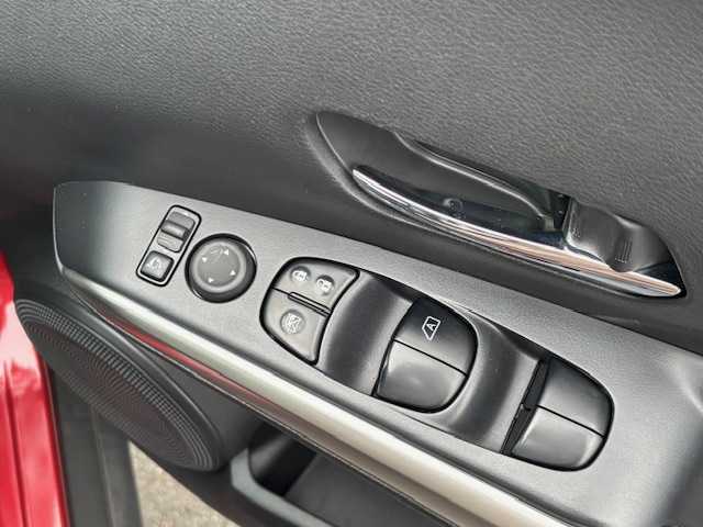 日産 キックス X 宮城県 2020(令2)年 3.7万km ラディアントレッド 登録時走行距離36519km/カープレイ対応ナビ/Alexa/AAC/ステアリングヒーター/ステアリングリモコン/デジタルインナーミラー/アラウンドビューモニター/プロパイロット/コーナーセンサー/ドライブレコーダー/ビルトインETC/ハーフレザーシート/シートヒーター（D＋N席）/純正アルミホイール/衝突軽減システム/純正LEDヘッドライト/スペアキー有/プッシュスタート