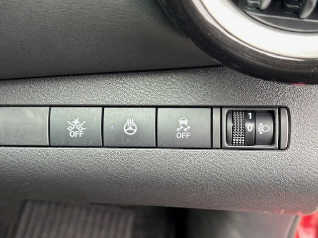 日産 キックス X 宮城県 2020(令2)年 3.7万km ラディアントレッド 登録時走行距離36519km/カープレイ対応ナビ/Alexa/AAC/ステアリングヒーター/ステアリングリモコン/デジタルインナーミラー/アラウンドビューモニター/プロパイロット/コーナーセンサー/ドライブレコーダー/ビルトインETC/ハーフレザーシート/シートヒーター（D＋N席）/純正アルミホイール/衝突軽減システム/純正LEDヘッドライト/スペアキー有/プッシュスタート