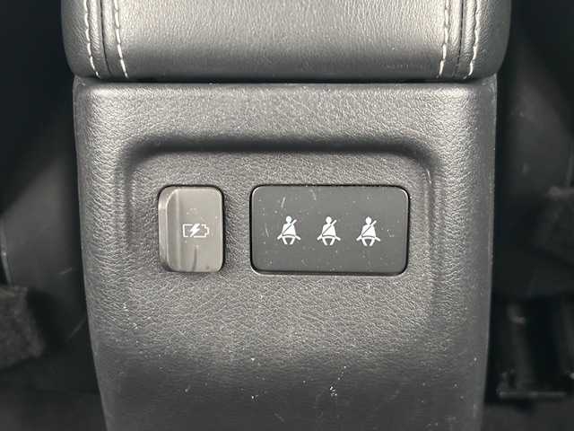 日産 キックス X 宮城県 2020(令2)年 3.7万km ラディアントレッド 登録時走行距離36519km/カープレイ対応ナビ/Alexa/AAC/ステアリングヒーター/ステアリングリモコン/デジタルインナーミラー/アラウンドビューモニター/プロパイロット/コーナーセンサー/ドライブレコーダー/ビルトインETC/ハーフレザーシート/シートヒーター（D＋N席）/純正アルミホイール/衝突軽減システム/純正LEDヘッドライト/スペアキー有/プッシュスタート