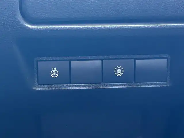 日産 ノート X 群馬県 2023(令5)年 1.9万km ピュアホワイトパール ワンオーナー/寒冷地仕様/純正メモリナビ/　(AM/FM/TV/BT/SD)/アラウンドビューモニター/エマージェンシーブレーキ/レーンキープアシスト/ブラインドスポットモニター/ふらつき警報/スマートルームミラー/AUTOライト/AUTOハイビーム/純正フロアマット/純正ドアバイザー/前席シートヒーター/ステアリングヒーター/LEDヘッドライト/取扱説明書/保証書/スペアキー