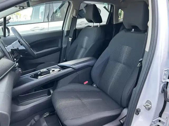 日産 ノート X 群馬県 2023(令5)年 1.9万km ピュアホワイトパール ワンオーナー/寒冷地仕様/純正メモリナビ/　(AM/FM/TV/BT/SD)/アラウンドビューモニター/エマージェンシーブレーキ/レーンキープアシスト/ブラインドスポットモニター/ふらつき警報/スマートルームミラー/AUTOライト/AUTOハイビーム/純正フロアマット/純正ドアバイザー/前席シートヒーター/ステアリングヒーター/LEDヘッドライト/取扱説明書/保証書/スペアキー