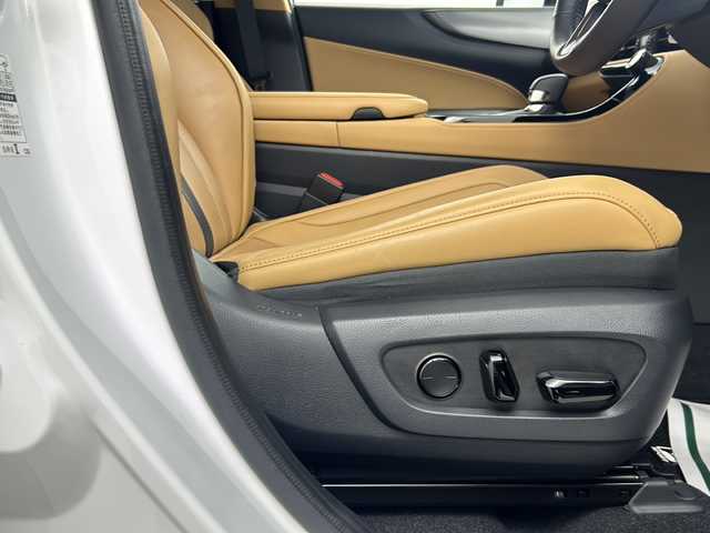 レクサス ＮＸ 350h Fスポーツ 福島県 2024(令6)年 2.8万km ホワイトノーヴァガラスフレーク /ワンオーナー//４WD//Lexus Safety System＋//プリクラッシュセーフティー//レーダークルーズコントロール//レーントレーシングアシスト//ロードサインアシスト//純正14インチディスプレイオーディオ（ナビ付き）//フルセグTV//Bluetooth/USB接続//全方位カメラ//ETC2.0//本革シート//パワーシート（D/N）//シートヒーター（D/N）//シートベンチレーション（D/N）//ツインムーンルーフ//純正フロアマット//ハンズフリーパワーバックドア//純正20インチアルミホイール//LEDヘッドライト//オートマチックハイビーム//コーナーセンサー//純正ドライブレコーダー（前後）//充電用USBポート//電動パーキングブレーキ//ブレーキホールド//パドルシフト//スペアキー//カードキー//保証書//取扱説明書