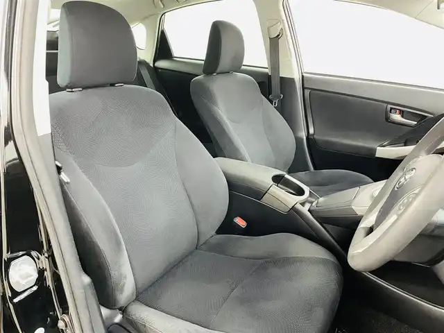 トヨタ プリウス S 福島県 2014(平26)年 7.6万km ブラック 純正７インチナビ/・型番；NSZN-W64T/・フルセグ/TV/SD/CD/DVD/BT/AM/FM/HIDオートライト/・フォグライト/電動格納ミラー/・ウィンカーミラー/ステアリングスイッチ/純正フロアマット/純正ドアバイザー/プッシュスタート/・スマートキー