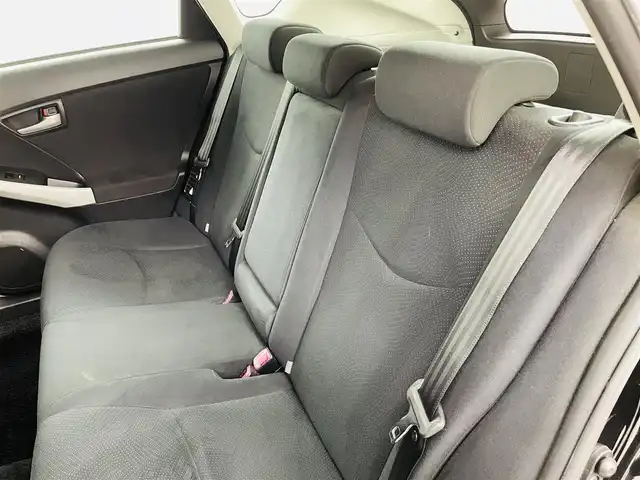 トヨタ プリウス S 福島県 2014(平26)年 7.6万km ブラック 純正７インチナビ/・型番；NSZN-W64T/・フルセグ/TV/SD/CD/DVD/BT/AM/FM/HIDオートライト/・フォグライト/電動格納ミラー/・ウィンカーミラー/ステアリングスイッチ/純正フロアマット/純正ドアバイザー/プッシュスタート/・スマートキー