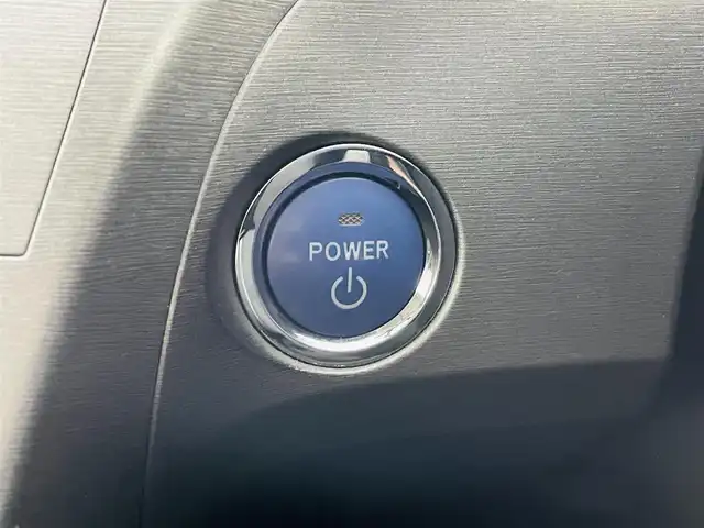 トヨタ プリウス S 福島県 2014(平26)年 7.6万km ブラック 純正７インチナビ/・型番；NSZN-W64T/・フルセグ/TV/SD/CD/DVD/BT/AM/FM/HIDオートライト/・フォグライト/電動格納ミラー/・ウィンカーミラー/ステアリングスイッチ/純正フロアマット/純正ドアバイザー/プッシュスタート/・スマートキー