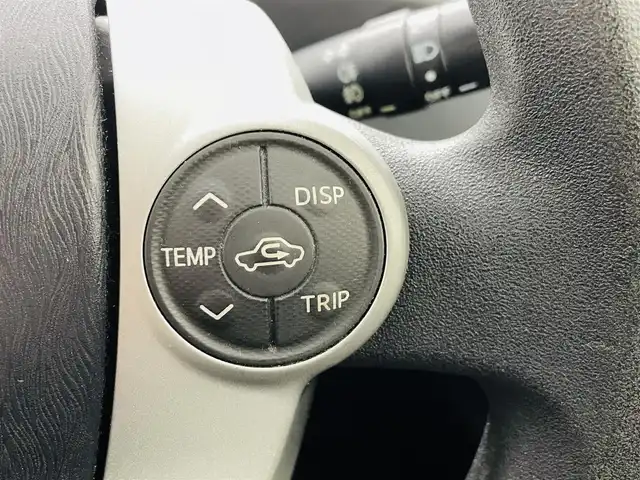 トヨタ プリウス S 福島県 2014(平26)年 7.6万km ブラック 純正７インチナビ/・型番；NSZN-W64T/・フルセグ/TV/SD/CD/DVD/BT/AM/FM/HIDオートライト/・フォグライト/電動格納ミラー/・ウィンカーミラー/ステアリングスイッチ/純正フロアマット/純正ドアバイザー/プッシュスタート/・スマートキー