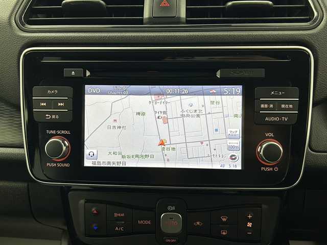 日産 リーフ X 福島県 2018(平30)年 4.8万km ブリリアントホワイトパール/オーロラフレアブルーパール 2トーン /禁煙車　//アラウンドビューモニター//プロパイロットパーキングシステム　//エマージェンシーブレーキ//クルーズコントロール//インテリジェントルームミラー　//車線逸脱支援//純正ナビ/・BT.CD.DVD.USB.AUX/・フルセグTV//シートヒーター(D/N)//ステアリングヒーター　//ドライブレコーダー(前のみ)　//ＥＴＣ　　//ＬＥＤヘッドライト　//ｅペダル//取扱説明書//ドライブレコーダー取扱説明書