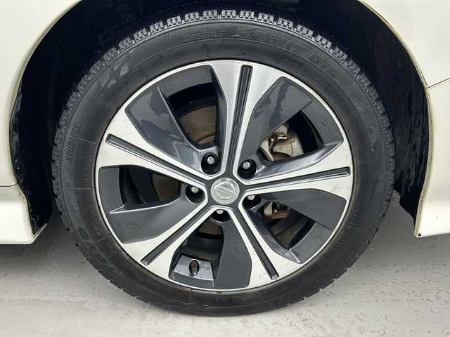 日産 リーフ X 福島県 2018(平30)年 4.8万km ブリリアントホワイトパール/オーロラフレアブルーパール 2トーン /禁煙車　//アラウンドビューモニター//プロパイロットパーキングシステム　//エマージェンシーブレーキ//クルーズコントロール//インテリジェントルームミラー　//車線逸脱支援//純正ナビ/・BT.CD.DVD.USB.AUX/・フルセグTV//シートヒーター(D/N)//ステアリングヒーター　//ドライブレコーダー(前のみ)　//ＥＴＣ　　//ＬＥＤヘッドライト　//ｅペダル//取扱説明書//ドライブレコーダー取扱説明書