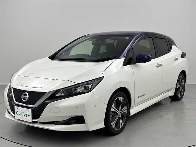 日産 リーフ X 福島県 2018(平30)年 4.8万km ブリリアントホワイトパール/オーロラフレアブルーパール 2トーン /禁煙車　//アラウンドビューモニター//プロパイロットパーキングシステム　//エマージェンシーブレーキ//クルーズコントロール//インテリジェントルームミラー　//車線逸脱支援//純正ナビ/・BT.CD.DVD.USB.AUX/・フルセグTV//シートヒーター(D/N)//ステアリングヒーター　//ドライブレコーダー(前のみ)　//ＥＴＣ　　//ＬＥＤヘッドライト　//ｅペダル//取扱説明書//ドライブレコーダー取扱説明書