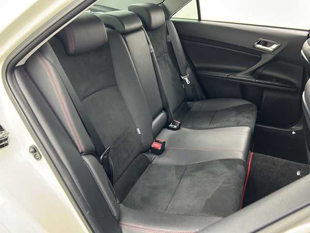 トヨタ マークＸ 250G Sパッケージ G’s 宮城県 2013(平25)年 7.4万km ホワイトパールクリスタルシャイン 禁煙車/ワンオーナー/ムーンルーフ/G’sエアロパーツ（F/S/R）/クルーズコントロール/純正7インチナビ/・AM/FM/CD/DVD/BT/SD/フルセグTV/ビルトインETC/革巻きステアリング/ステアリングスイッチ/パドルスイッチ/ハーフレザーシート/プッシュスタート/スマートキー/MT付きATシフト/LEDヘッドライト/LEDフォグランプ/純正19インチアルミホイール/純正フロアマット/純正ドアバイザー/横滑り防止装置/ワイパーデアイサー