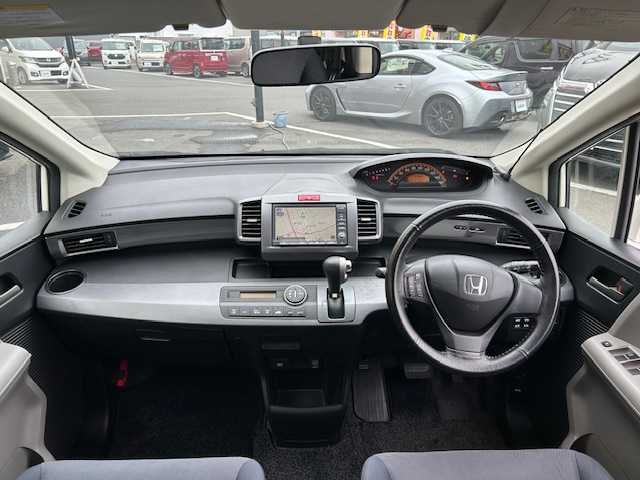 ホンダ フリード Giエアロ 宮城県 2008(平20)年 8万km プレミアムホワイトパール 登録時走行距離７９６９５ｋｍ/CD/DVD/FM/AM/HDD/両側パワースライドドア/ETC/ステアリングリモコン/ドアバイザー/電格ミラー/フォグランプ/フロント無限グリル/無限アルミホイール/AAC/３列目シート