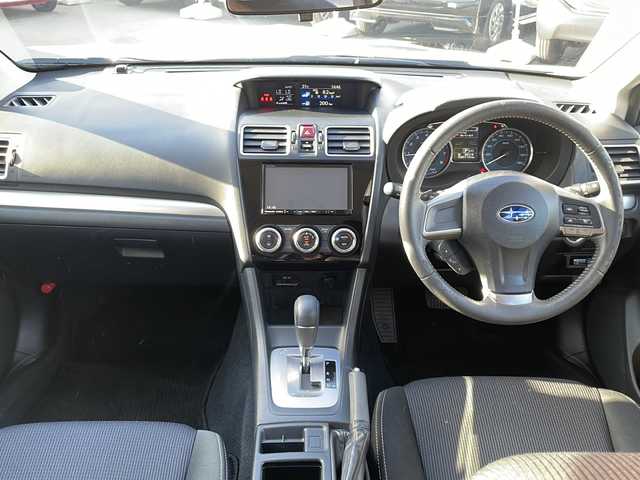 スバル インプレッサ スポーツ 2．0i アイサイト 長野県 2015(平27)年 9.1万km クリスタルホワイトP (株)IDOMが運営する【じしゃロン長野店】の自社ローン専用車両になりますこちらは現金またはオートローンご利用時の価格です。自社ローンご希望の方は別途その旨お申付け下さい/純正ナビ/バックカメラ/ステアリングスイッチ/ETC/クルーズコントロール/純正フロアマット