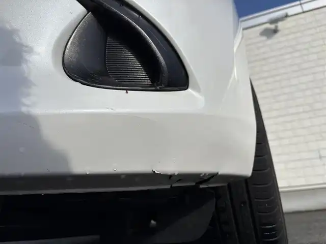 マツダ デミオ XD 岩手県 2015(平27)年 8.5万km スノーフレイクホワイトパールマイカ 禁煙車/4WD/ディーゼル/社外エンジンスターター/純正ナビ/→Bluetooth/FM/AM/AUX/USB/ステアリングスイッチ/横滑り防止装置/トノカバー/〇プッシュスタート/〇電動格納ミラー/〇ウィンカーミラー/〇ドアバイザー/〇フロアマット/〇シガーソケット/〇スマートキー/スペアキー