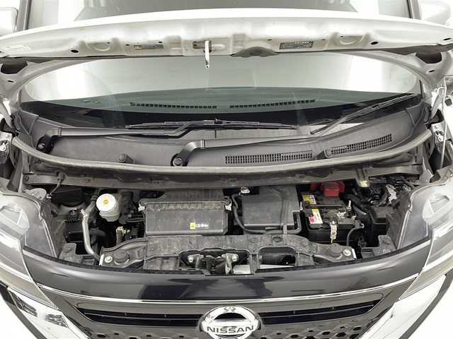 日産 ルークス ハイウェイスター X 宮城県 2020(令2)年 4.1万km チタニウムグレーM/シルキーホワイト 禁煙車/アラウンドビューモニター/エマージェンシーブレーキ/車線逸脱警報/オートハイビームアシスト/純正9インチナビ/・CD.DVD.SD.BT/フルセグTV/両側パワースライドドア/ハンズフリーオートスライドドア/前後コーナーセンサー/LEDヘッドライト/LEDフォグランプ/アイドリングストップ/横滑り防止装置/プッシュスタート/スマートキー/ロールサンシェード/純正14インチアルミホイール/純正フロアマット