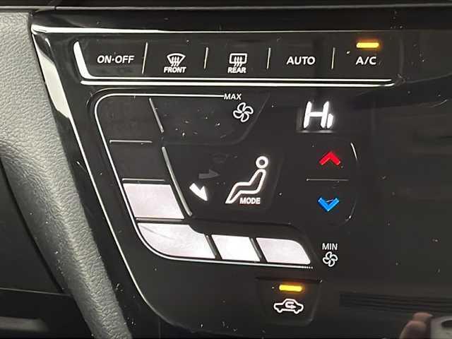 日産 ルークス ハイウェイスター X 宮城県 2020(令2)年 4.1万km チタニウムグレーM/シルキーホワイト 禁煙車/アラウンドビューモニター/エマージェンシーブレーキ/車線逸脱警報/オートハイビームアシスト/純正9インチナビ/・CD.DVD.SD.BT/フルセグTV/両側パワースライドドア/ハンズフリーオートスライドドア/前後コーナーセンサー/LEDヘッドライト/LEDフォグランプ/アイドリングストップ/横滑り防止装置/プッシュスタート/スマートキー/ロールサンシェード/純正14インチアルミホイール/純正フロアマット