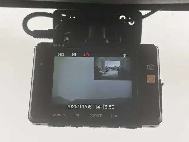 スズキ ジムニー XC 富山県 2019(平31)年 4.3万km ジャングルグリーン 社外ナビ（AM/FM/DVD/BT/フルセグ）/ドライブレコーダー/ETC/D/N席シートヒーター/衝突被害軽減システム/クルーズコントロール/レーンキープアシスト/横滑り防止装置/純正アルミホイール/純正フロアマット/オートLEDライト/フォグライト/革巻きステアリング/ステアリングスイッチ/スマートキー/スペアキー