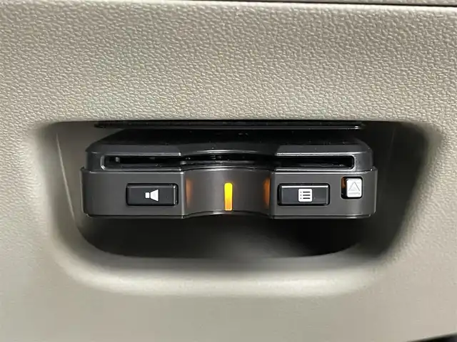 ダイハツ キャスト スタイル X SAⅢ 埼玉県 2017(平29)年 3.6万km ファイアークォーツレッドM 純正８インチナビ　バックカメラ　ＥＴＣ　ドライブレコーダー　スマートアシスト３　ステアリングスイッチ　ヘッドライトレベライザー　ＨＤＭＩ　スマートキー　プッシュスタート　オートハイビーム　地デジＴＶ