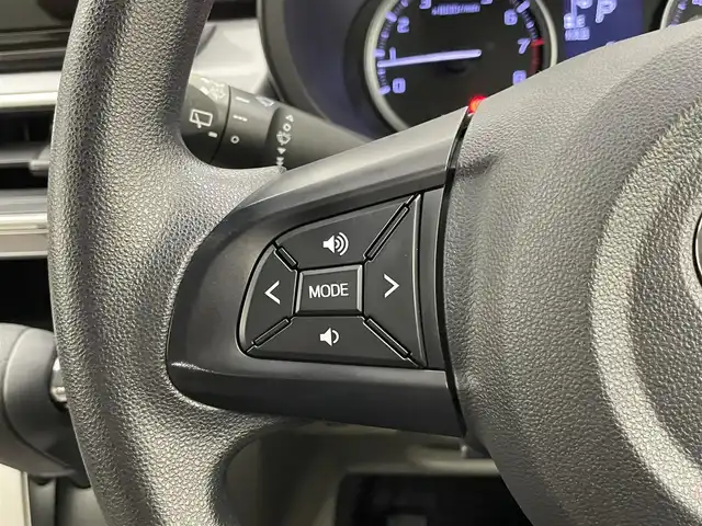 ダイハツ キャスト スタイル X SAⅢ 埼玉県 2017(平29)年 3.6万km ファイアークォーツレッドM 純正８インチナビ　バックカメラ　ＥＴＣ　ドライブレコーダー　スマートアシスト３　ステアリングスイッチ　ヘッドライトレベライザー　ＨＤＭＩ　スマートキー　プッシュスタート　オートハイビーム　地デジＴＶ