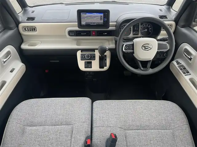 ダイハツ ムーヴ キャンバス ストライプス G 静岡県 2023(令5)年 1.4万km シャイニングホワイトパール/ファインミントメタリック 純正ナビ/　（Bluetooth/DVD/CD）/フルセグTV/バックカメラ/スマートアシスト/衝突被害軽減システム/レーンキープアシスト/前後コーナーセンサー/両側パワースライドドア/前席シートヒーター/保温機能付きカップホルダー/電動パーキングブレーキ/オートブレーキホールド/ETC/前方ドライブレコーダー/LEDヘッドライト/プッシュスタート/スマートキー/スペアキー1本有り/純正フロアマット/取扱説明書/保証書