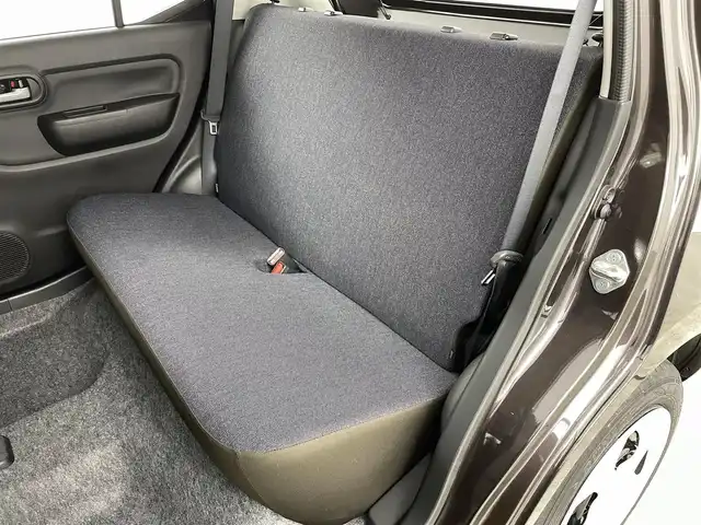 スズキ アルト ハイブリッドS 福島県 2022(令4)年 0.9万km アーバンブラウンパールメタリック 2トーン スズキセーフティサポート/・デュアルセンサー/・ブレーキサポートII/・前後誤発進抑制機能/・後退時ブレーキサポート/・ハイビームアシスト/・車線逸脱防止機能/・ふらつき警報/・先行車発進お知らせ機能/・コーナーセンサー/純正7インチディスプレイオーディオ/・BT/USB/Android Auto/Apple CarPlay/AM/FM/オートライト/・ヘッドライトレベライザー/シートヒーター/バックカメラ/ハンドルリモコン/スペアキー