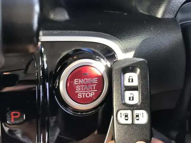 ホンダ Ｎ ＢＯＸ SSパッケージ 富山県 2014(平26)年 8.1万km スマートブラック 純正ナビ/ワンセグTV/Bluetooth/バックカメラ/衝突被害軽減ブレーキ/両側パワースライドドア/スマートキー/プッシュスタート/ステアリングスイッチ/ヘッドライトレベライザー/横滑り防止装置/ETC/ウインカーミラー/電動格納ミラー