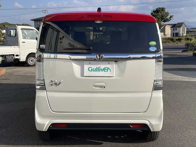 ホンダ Ｎ ＢＯＸ スラッシュ G Lインテリアカラーパッケージ 香川県 2017(平29)年 7.6万km プレミアムホワイトパールⅡ パナソニック製SDナビゲーション（CN-RE03D）/【AM/FM/フルセグ/BT/CD/DVD】/衝突回避支援システム/エマージェンシーストップシグナル/VSA（車両挙動安定化制御システム）/電子制御パーキングブレーキ/バックカメラ/ビルトインETC/LEDヘッドライト/オートヘッドライト/レザー調シート/ベンチシート/純正フロアマット/電動格納ミラー/スマートキー/プッシュスタート