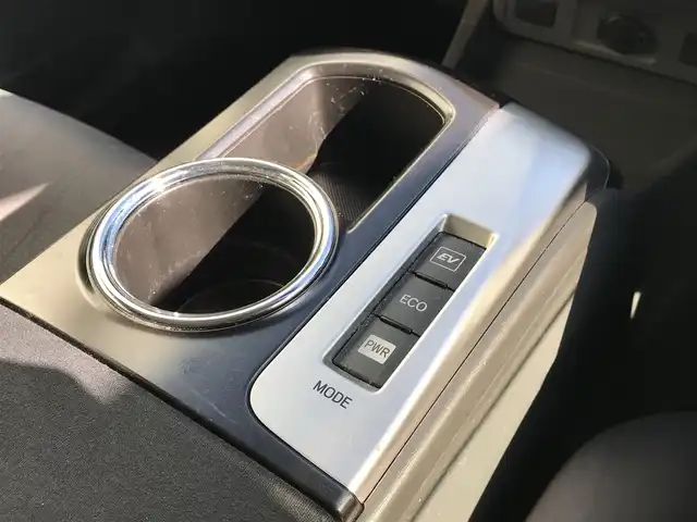 トヨタ プリウス α G 富山県 2013(平25)年 8.7万km シルバーM 社外ナビ/フルセグTV/Bluetooth/バックカメラ/ドライブレコーダー/クルーズコントロール/プッシュスタート/スマートキー/オートライト/ウインカーミラー/電動格納ミラー/フォグランプ/三列シート/　　　　　　　