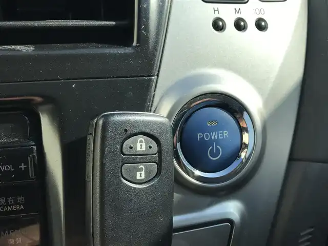 トヨタ プリウス α G 富山県 2013(平25)年 8.7万km シルバーM 社外ナビ/フルセグTV/Bluetooth/バックカメラ/ドライブレコーダー/クルーズコントロール/プッシュスタート/スマートキー/オートライト/ウインカーミラー/電動格納ミラー/フォグランプ/三列シート/　　　　　　　