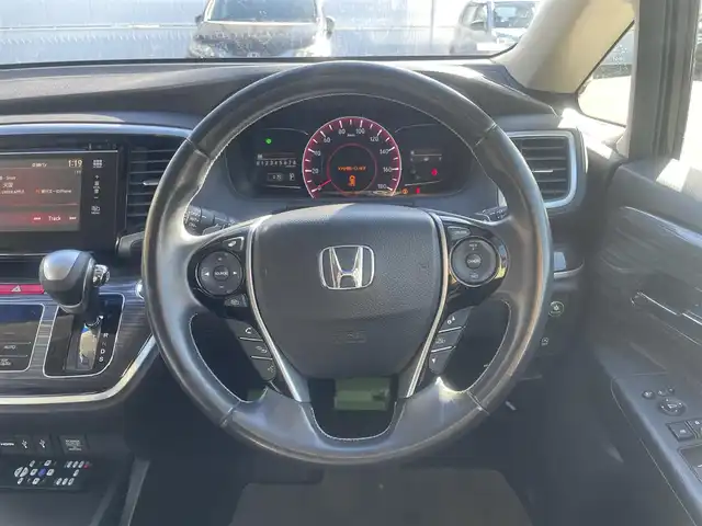 ホンダ オデッセイ アブソルート EX 山形県 2013(平25)年 11.7万km プレミアムヴィーナスブラックP (株)IDOMが運営する【じしゃロン山形店】の自社ローン専用車両になります。/こちらは現金またはオートローンご利用時の価格です。/自社ローンご希望の方は別途その旨お申付け下さい。/純正ナビ/【FM/AM/ラジオ/CD/DVD/TV/HDMI/Bluetooth】/ビルトインETC/両側パワースライドドア/クルーズコントロール/フリップダウンモニター/アラウンドビューモニター/D席のみパワーシート/ALLパワーウィンドウ/パドルシフト/フォグランプ/ステアリングスイッチ/ウィンカーミラー/後席サンシェード/アイドリングストップ/横滑り/オットマン