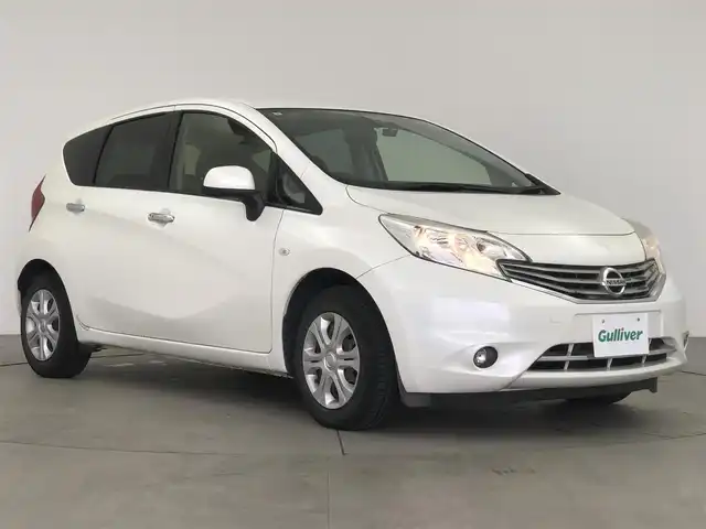 日産 ノート メダリスト 愛知県 2014(平26)年 5.5万km ブリリアントホワイトパール 純正ナビ（フルセグTV・Bluetooth・USB・CD・DVD・AUX）/全方位カメラ/コーナーセンサー/ドライブレコーダー/ETC/ハーフレザーシート/オートライト/フォグランプ/純正フロアマット/スマートキー/プッシュスタート/アームレスト/オートエアコン