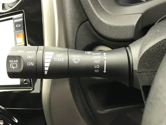 日産 ノート メダリスト 愛知県 2014(平26)年 5.5万km ブリリアントホワイトパール 純正ナビ（フルセグTV・Bluetooth・USB・CD・DVD・AUX）/全方位カメラ/コーナーセンサー/ドライブレコーダー/ETC/ハーフレザーシート/オートライト/フォグランプ/純正フロアマット/スマートキー/プッシュスタート/アームレスト/オートエアコン