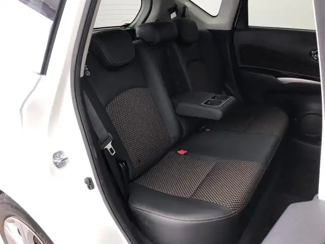 日産 ノート メダリスト 愛知県 2014(平26)年 5.5万km ブリリアントホワイトパール 純正ナビ（フルセグTV・Bluetooth・USB・CD・DVD・AUX）/全方位カメラ/コーナーセンサー/ドライブレコーダー/ETC/ハーフレザーシート/オートライト/フォグランプ/純正フロアマット/スマートキー/プッシュスタート/アームレスト/オートエアコン