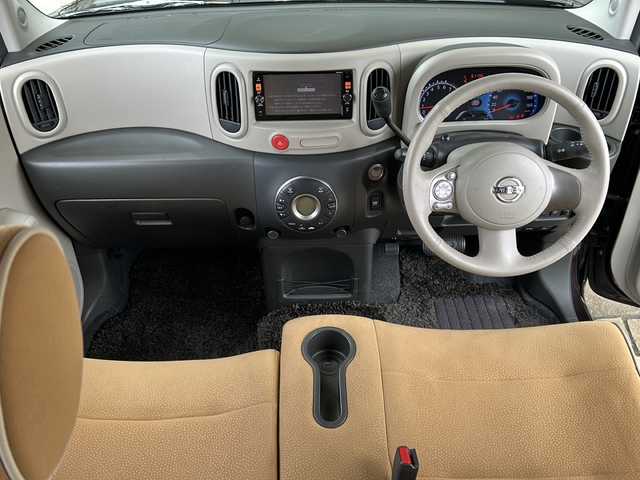 日産 キューブ 15X Vセレクション 静岡県 2016(平28)年 6.2万km ビターショコラ 2トーン 純正ナビ/・FM/AM/・フルセグTV/・CD/DVD/・Bluetooth/主要装備/・ヴィンテージキャメルインテリア/・バックカメラ/・アイドリングストップ/・ステアリングリモコン/・横滑り防止装置/・２トーンカラー/・純正ホイールキャップ/・オートライト/・フォグランプ/・プッシュスタート/・電格ミラー/・純正フロアマット