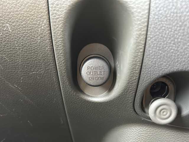 日産 キューブ 15X Vセレクション 静岡県 2016(平28)年 6.2万km ビターショコラ 2トーン 純正ナビ/・FM/AM/・フルセグTV/・CD/DVD/・Bluetooth/主要装備/・ヴィンテージキャメルインテリア/・バックカメラ/・アイドリングストップ/・ステアリングリモコン/・横滑り防止装置/・２トーンカラー/・純正ホイールキャップ/・オートライト/・フォグランプ/・プッシュスタート/・電格ミラー/・純正フロアマット