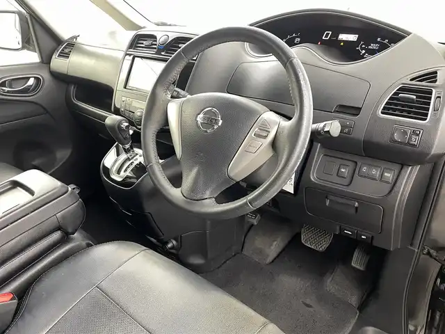 日産 セレナ HWS S HV Vセレ +Sefty 福島県 2014(平26)年 7.7万km タイガーアイブラウン 衝突軽減/・車線逸脱警報/フリップダウンモニター/社外７インチナビ/・型番；CN-RX01WD/・フルセグ/TV/BT/SD/CD/DVD/Blu-ray/バックカメラ/両側パワースライドドア/クルーズコントロール/LEDオートライト/・フォグライト/３列シート/・レザーシート/・ウォークスルー/・ロールサンシェード/純正アルミホイール付きサマータイヤ/純正フロアマット/純正ドアバイザー/電動格納ミラー/・ウィンカーミラー/アイドリングストップ/プッシュスタート/・スマートキー