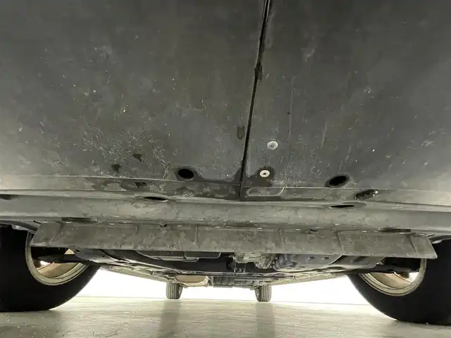 日産 セレナ ライダー BラインS HVAセーフ 福島県 2014(平26)年 6.4万km ブリリアントホワイトパール 衝突軽減/・車線逸脱警報/・踏み間違い防止/・クリアランスソナー/純正SDナビ/全方位カメラ/・バックカメラ/両側パワースライドドア/クルーズコントロール/LEDオートライト/・フォグライト/3列シート/・ロールサンシェード/・ウォークスルー/純正アルミホイール付きサマータイヤ/革ステアリング/・ステアリングリモコン/純正フロアマット/純正ドアバイザー/電動格納ミラー/・ウィンカーミラー/前後ドラレコ/ETC/アイドリングストップ/プッシュスタート/・スマートキー/・スペアキー