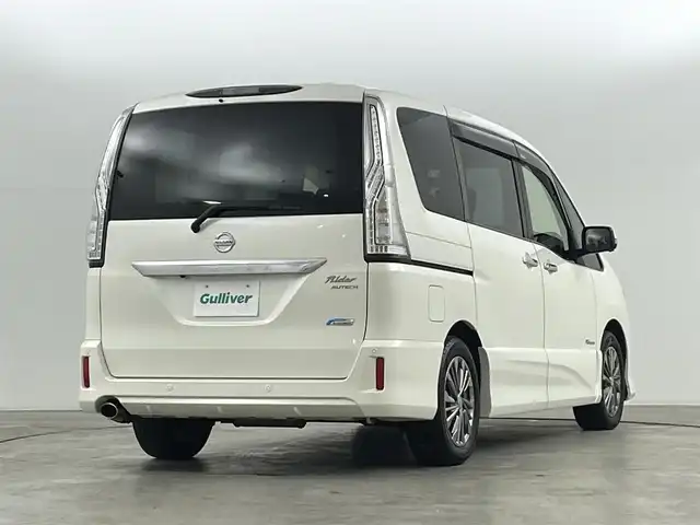 日産 セレナ ライダー BラインS HVAセーフ 福島県 2014(平26)年 6.4万km ブリリアントホワイトパール 衝突軽減/・車線逸脱警報/・踏み間違い防止/・クリアランスソナー/純正SDナビ/全方位カメラ/・バックカメラ/両側パワースライドドア/クルーズコントロール/LEDオートライト/・フォグライト/3列シート/・ロールサンシェード/・ウォークスルー/純正アルミホイール付きサマータイヤ/革ステアリング/・ステアリングリモコン/純正フロアマット/純正ドアバイザー/電動格納ミラー/・ウィンカーミラー/前後ドラレコ/ETC/アイドリングストップ/プッシュスタート/・スマートキー/・スペアキー