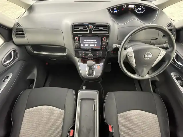 日産 セレナ ライダー BラインS HVAセーフ 福島県 2014(平26)年 6.4万km ブリリアントホワイトパール 衝突軽減/・車線逸脱警報/・踏み間違い防止/・クリアランスソナー/純正SDナビ/全方位カメラ/・バックカメラ/両側パワースライドドア/クルーズコントロール/LEDオートライト/・フォグライト/3列シート/・ロールサンシェード/・ウォークスルー/純正アルミホイール付きサマータイヤ/革ステアリング/・ステアリングリモコン/純正フロアマット/純正ドアバイザー/電動格納ミラー/・ウィンカーミラー/前後ドラレコ/ETC/アイドリングストップ/プッシュスタート/・スマートキー/・スペアキー